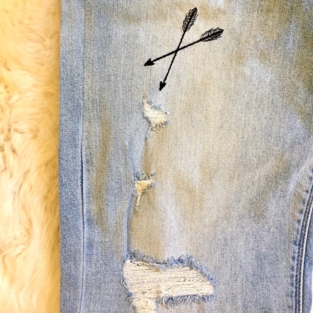 Lucky Brand Bridgette Slim Straight Leg Jeans - Picture 6 of 7